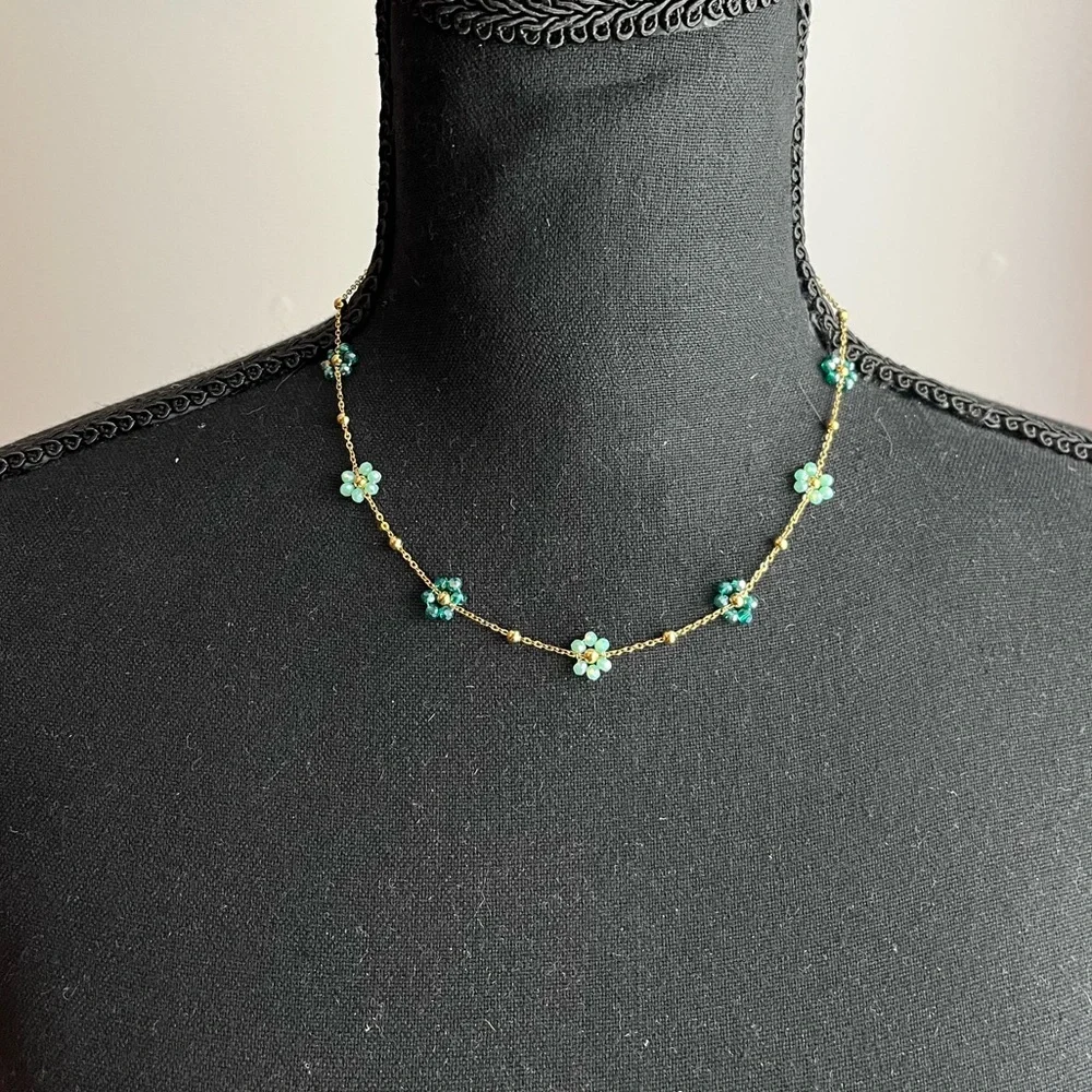 Floral Bead Necklace - Picture 1 of 2